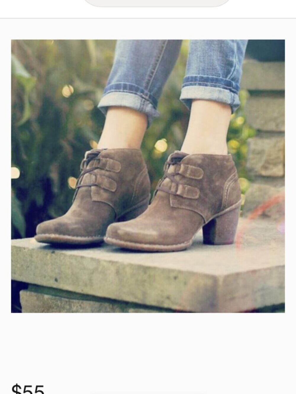 NEW Clarks Carleta Lyon Womens 8.5 EU 39.5 Brown Suede Lace Up Ankle Boots NWOB